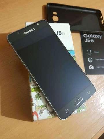 Samsung Galaxy J5 2016 Igual a Nuevo Samsung Galaxy J5 2016 Igual a Nuevo