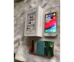 iphone 5S blanco 16gb libre como nuevo con caja y funda no permuto