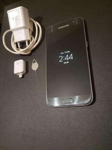 Samsung Galaxy S7 Flat Igual a Nuevo Samsung Galaxy S7 Flat Igual a Nuevo
