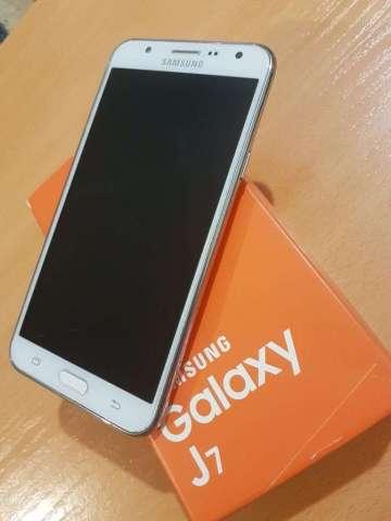 Samsung Galaxy J7 en Caja Samsung Galaxy J7 en Caja